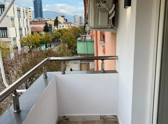 Leti Rruga E Durresit Tirana